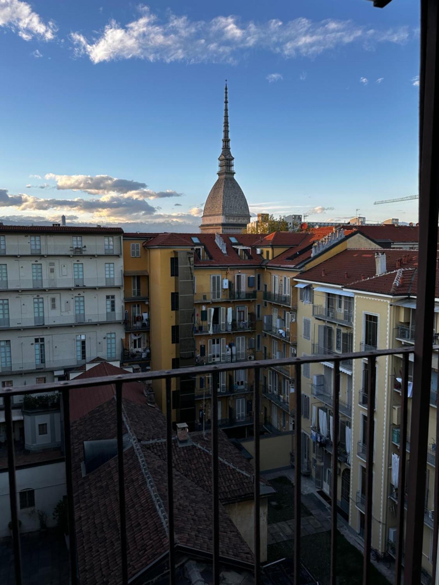 Le Finestre Sulla Mole Apartment Торино Екстериор снимка