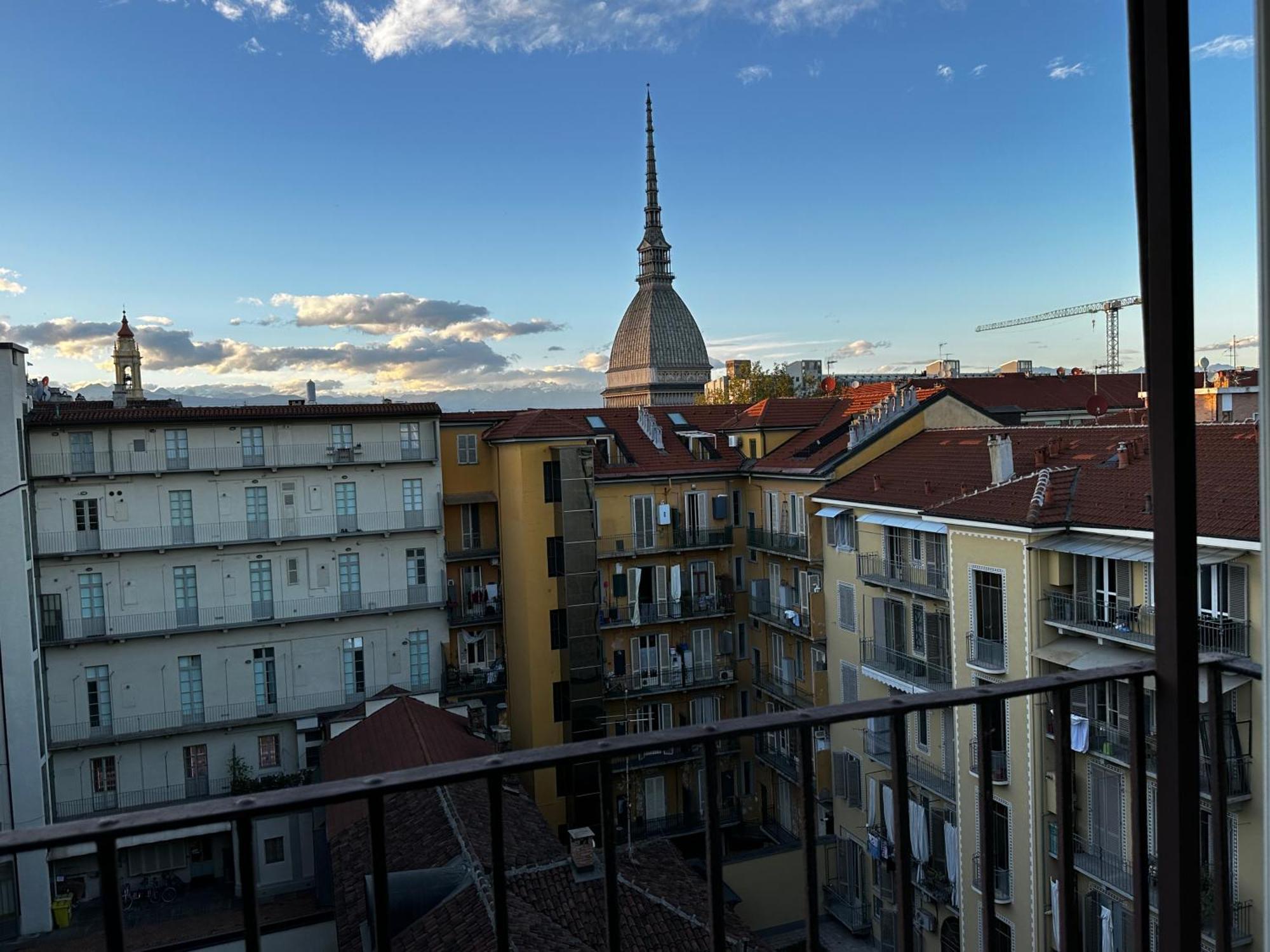 Le Finestre Sulla Mole Apartment Торино Екстериор снимка