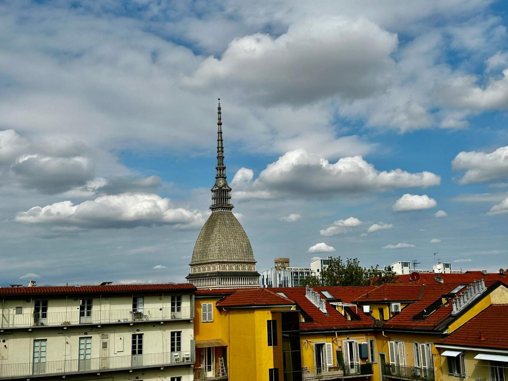 Le Finestre Sulla Mole Apartment Торино Екстериор снимка